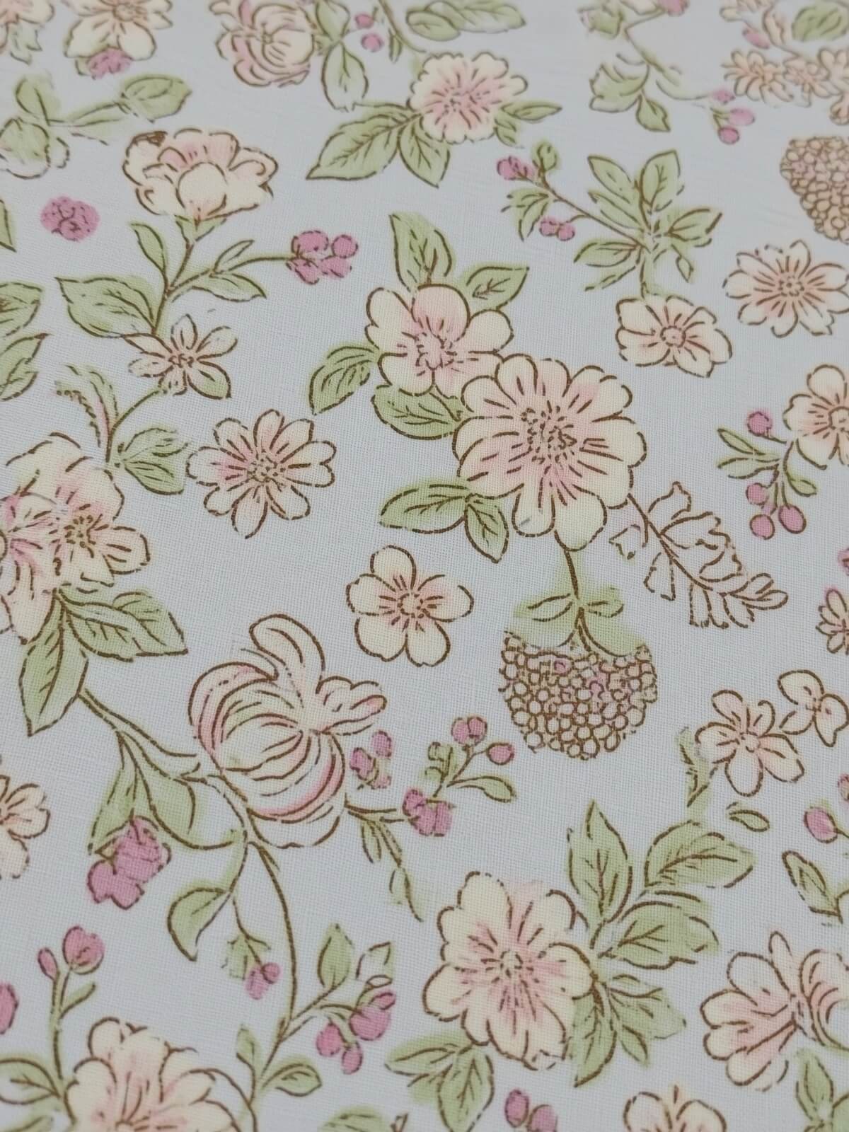 Floral Garden Printed Cotton Bedsheet with Eyelet Border – Large Queen / Normal King Size