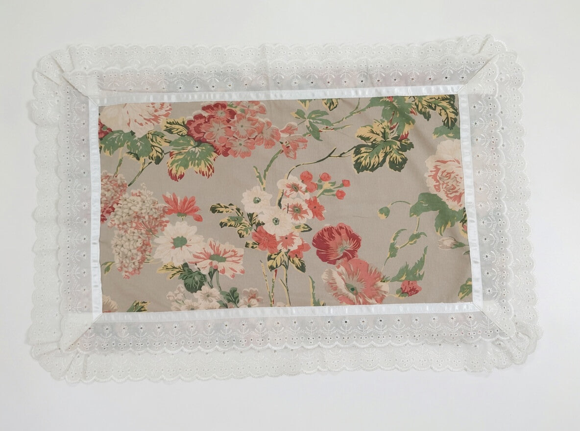 Zeren Threads Vintage Floral Cotton King Size Bedsheet Set with Lace Border | Premium Soft Cotton