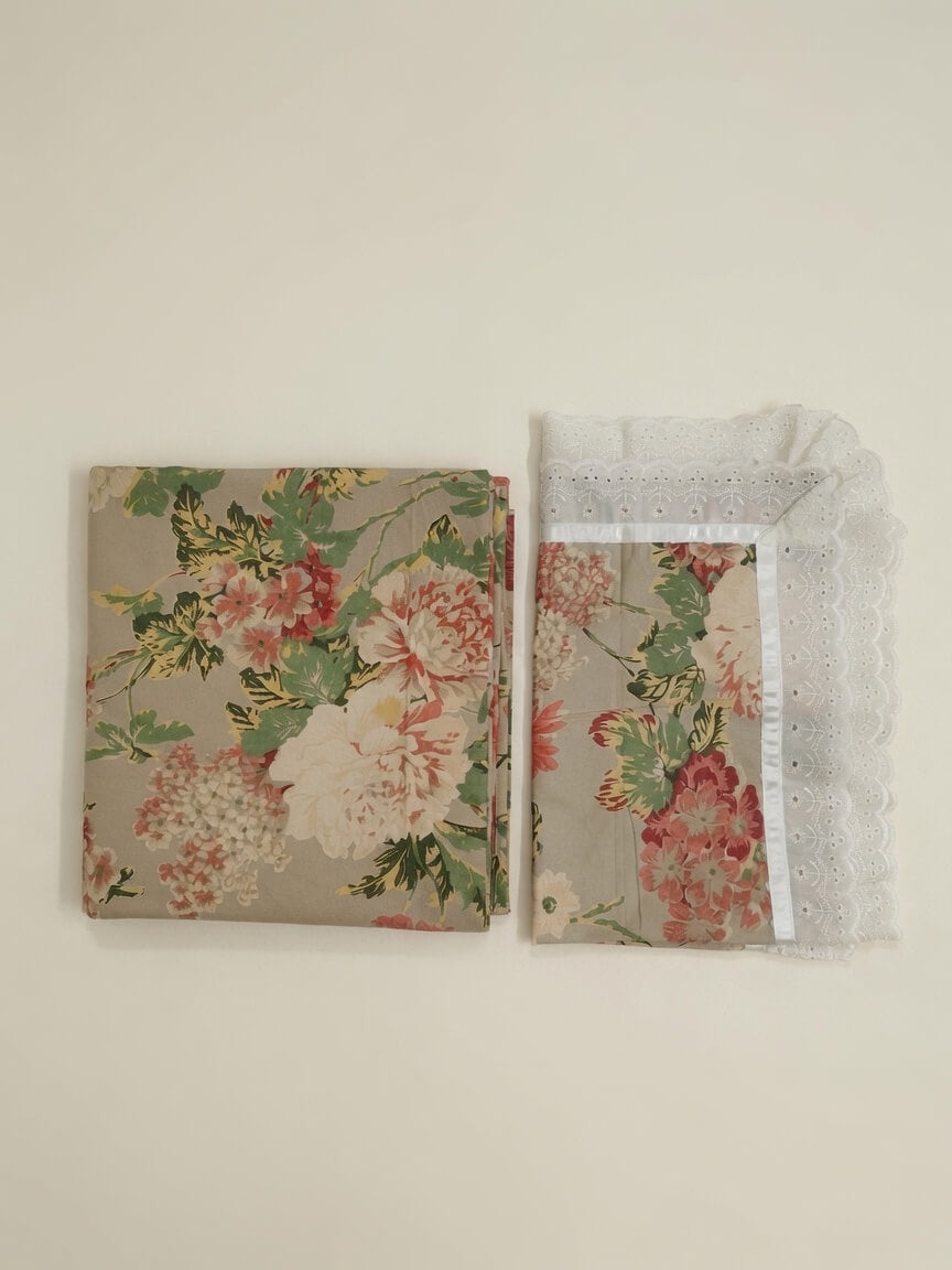 Zeren Threads Vintage Floral Cotton King Size Bedsheet Set with Lace Border | Premium Soft Cotton